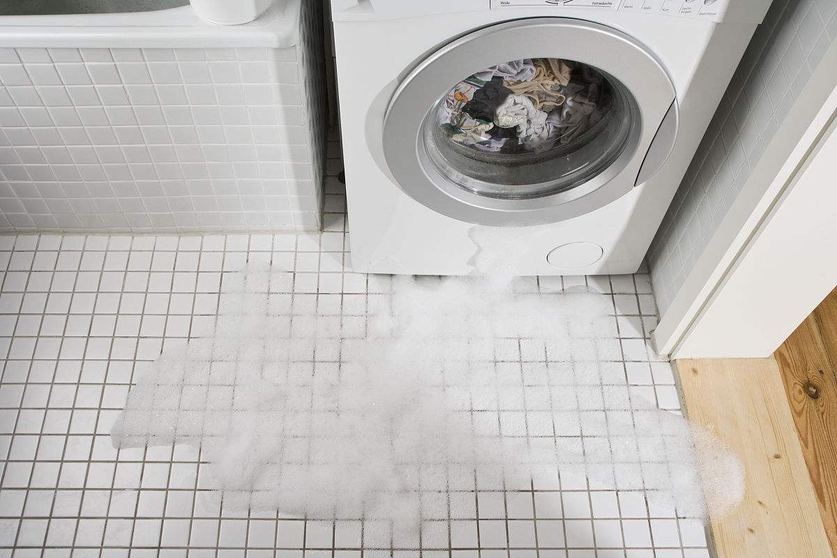 https://www.callsifu.com/article/126/water-damaged-appliances.jpg
